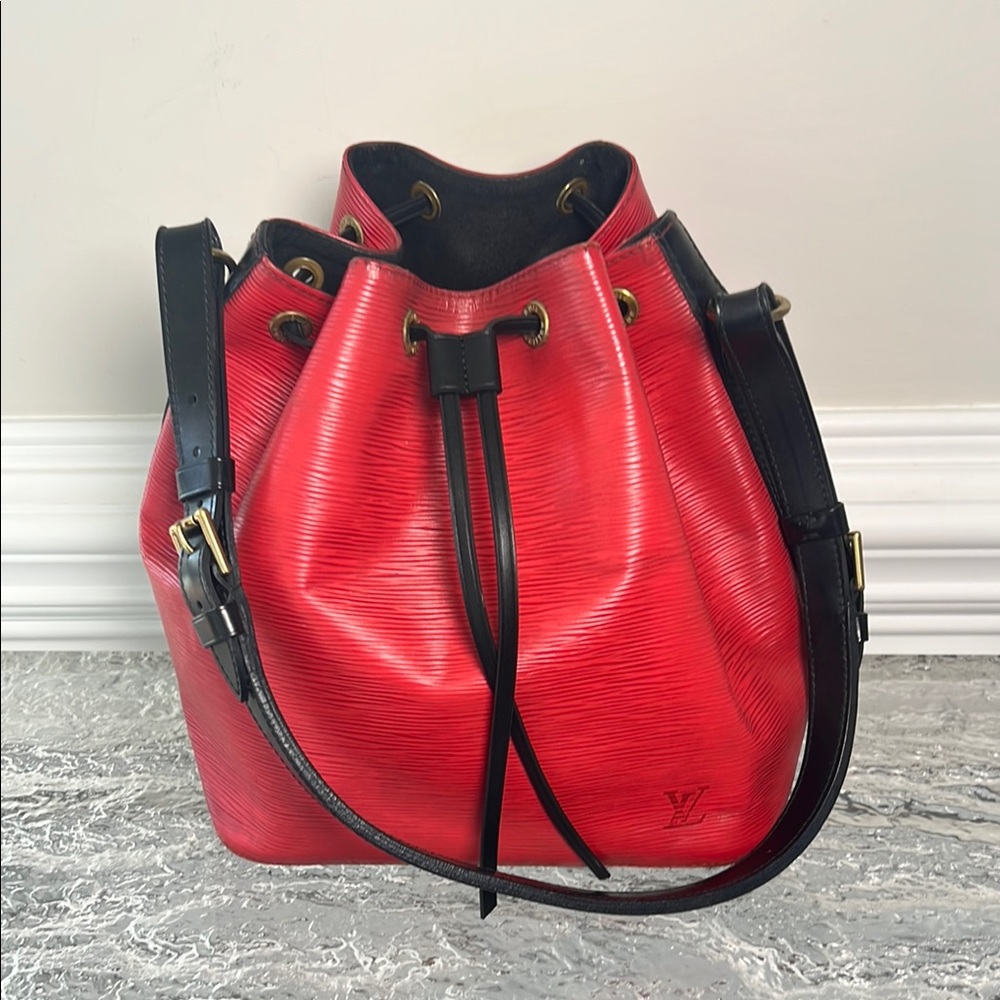 Louis Vuitton Noe Red and Black Bucket Bag